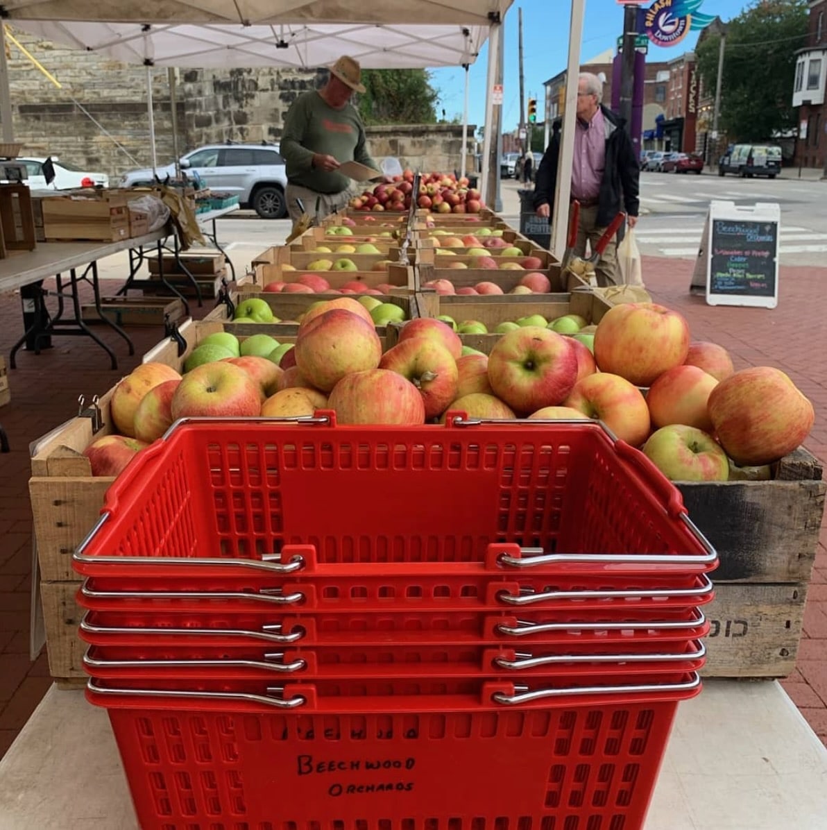 Beechwood Orchards' farm stand.